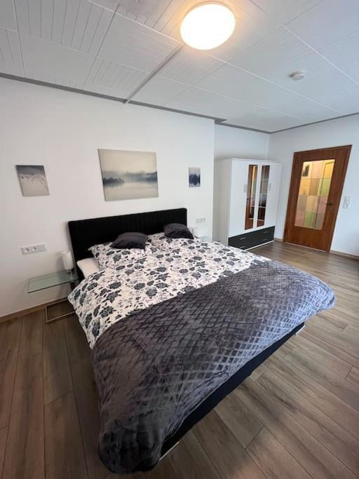Modern Und Rustikal Mit Kamin Ferienwohnung Kohlert Бад-Берлебург Экстерьер фото
